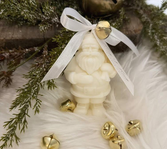 THE CHRISTMAS HEARTH SANTA CANDLE